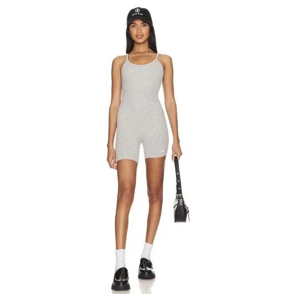 NWT Alo Yoga Seamless Ribbed Mellow Romper Gray M - Picture 2 of 10